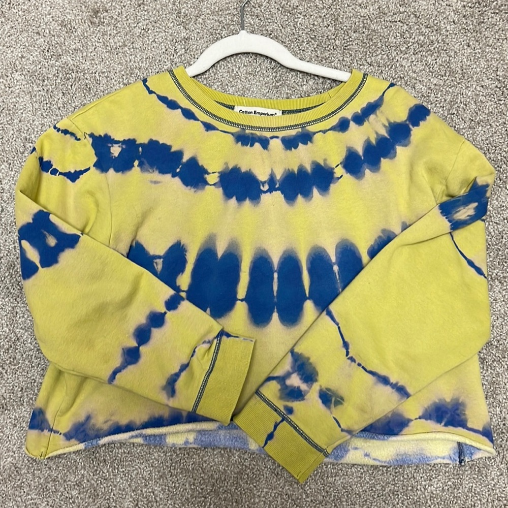 Cropped tie-die crewneck